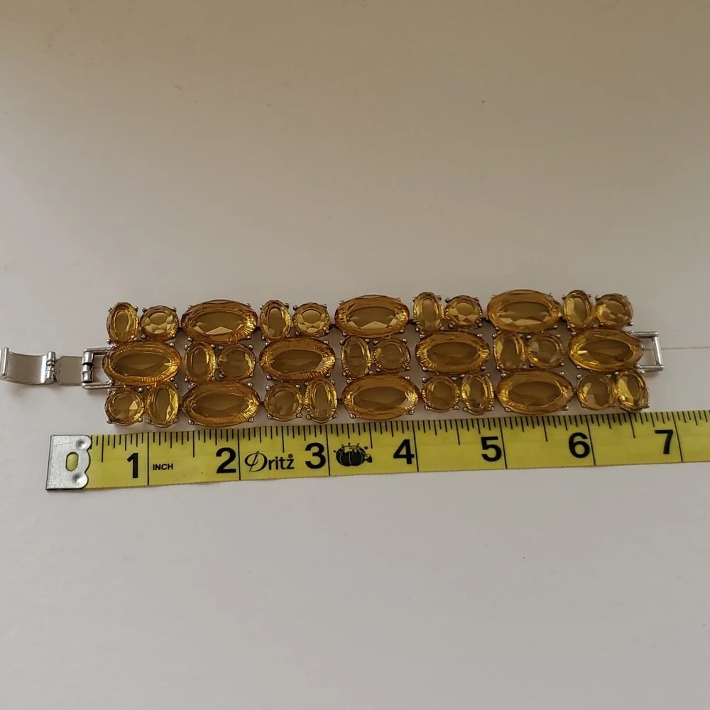 🩷 Yellow Rhinestone Statement Bracelet - Picture 4 of 4